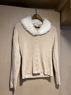 Vintage Beige Button-Front Sweater with Real Fur Collar